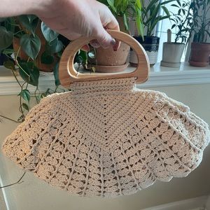 Ivory crochet shell bag